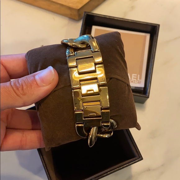 Michael Kors Watch - Picture 2 of 4